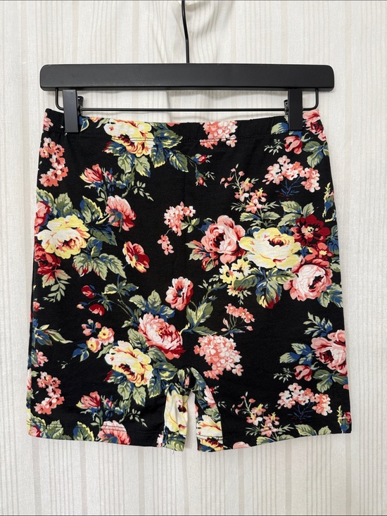 SHEIN Pants - 🌈5/$25 BUNDLE! High Waisted Floral Bike Shorts NWOT